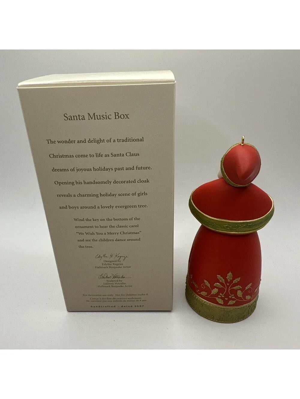 2007 Hallmark Keepsake Magic Ornament Santa Music Box Excellent condition